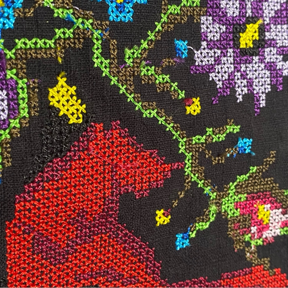 Mexican Embroidered Men’s Shirt - Picture 4 of 6